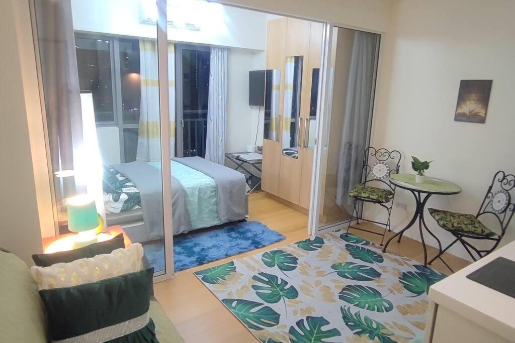 Aveline Suites Elite Rockwell View Acqua Private Residences Near Rockwell Makati Manilla Buitenkant foto