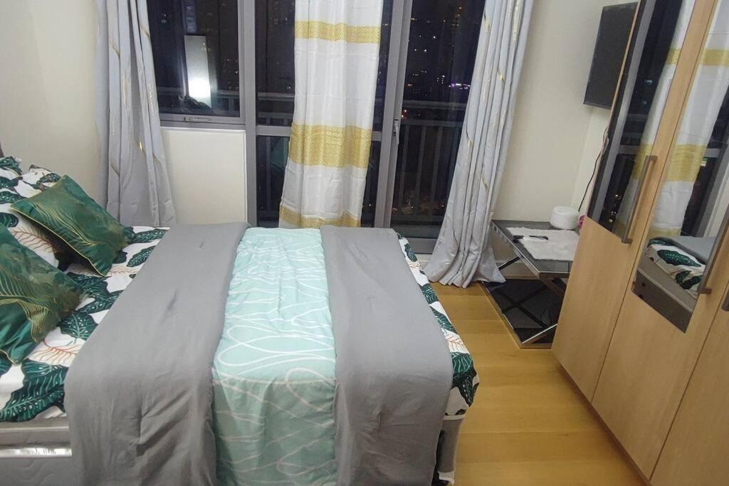 Aveline Suites Elite Rockwell View Acqua Private Residences Near Rockwell Makati Manilla Buitenkant foto